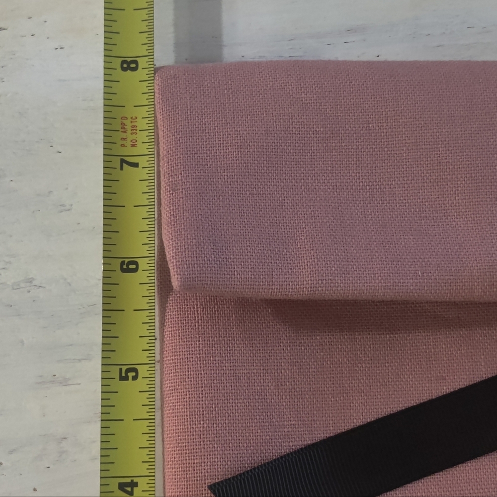 Gucci Pink Pouch with Black Bow - Picture 6 of 7